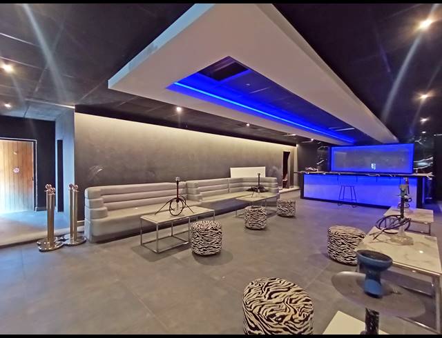 890M² BUILDING FOR SALE IN MELVILLE